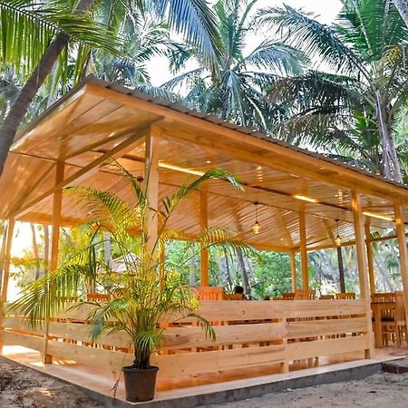 Sunlight Beach Resort Bhogwe Exterior foto