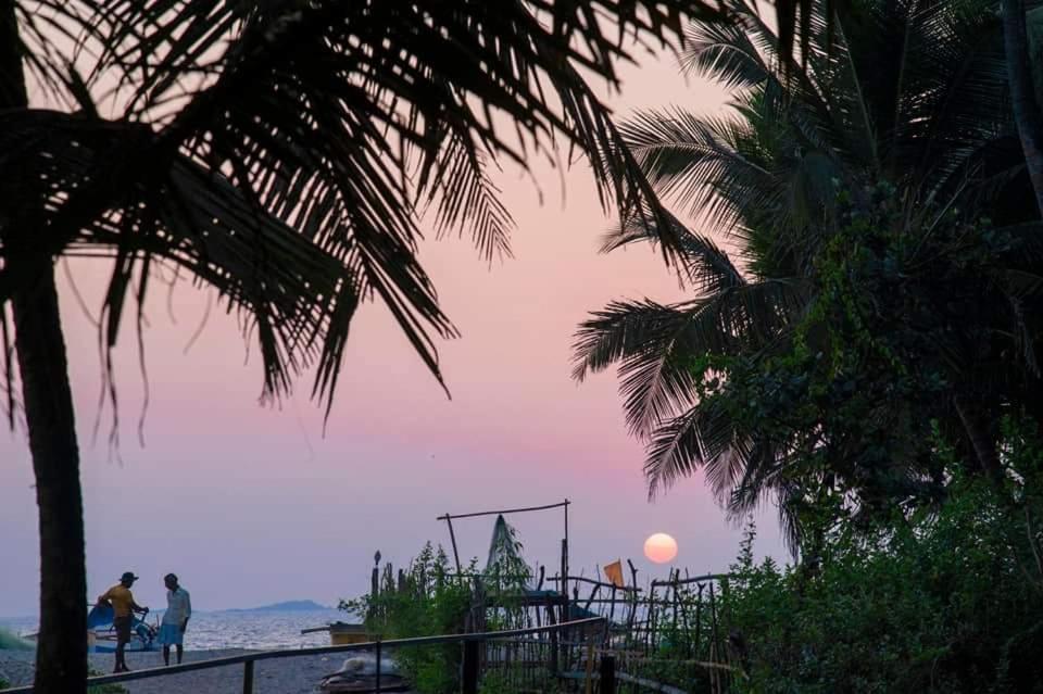 Sunlight Beach Resort Bhogwe Exterior foto