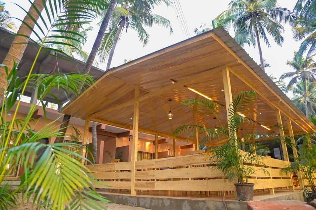 Sunlight Beach Resort Bhogwe Exterior foto