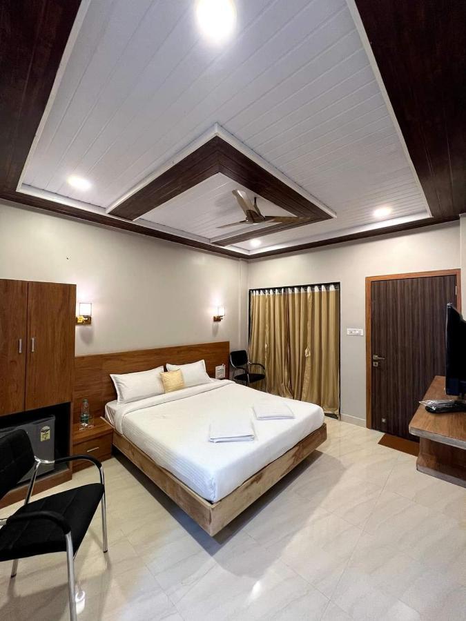 Sunlight Beach Resort Bhogwe Exterior foto
