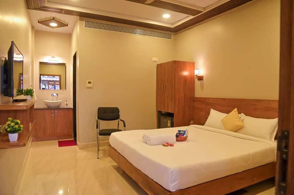 Sunlight Beach Resort Bhogwe Exterior foto